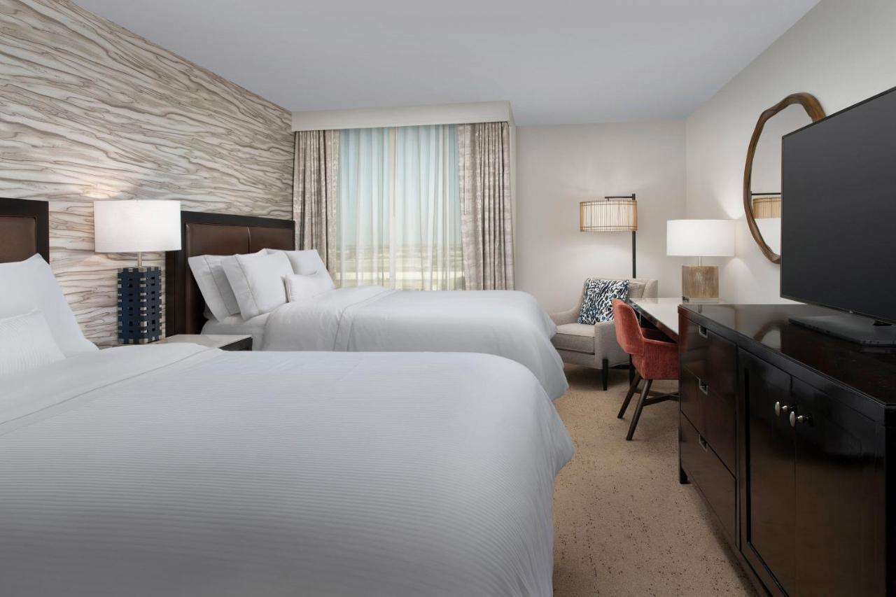 Guest room, 2 Queen,1410090323:JPEG