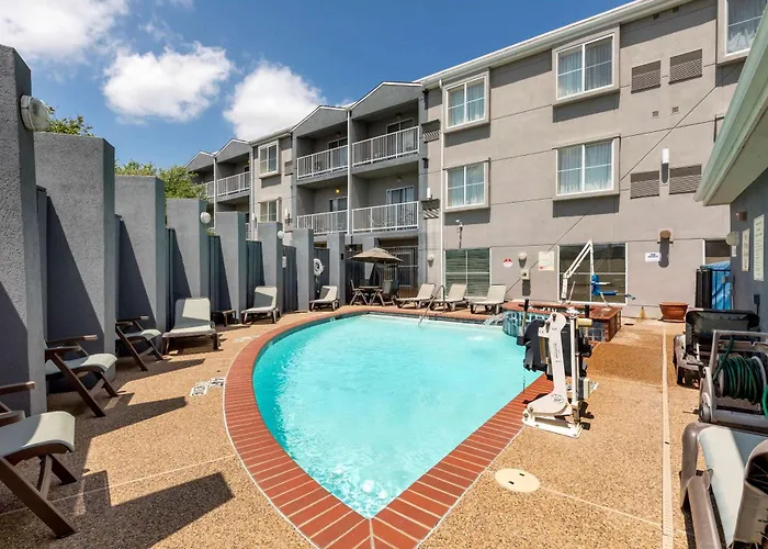 Family Hotel: Comfort Suites Dfw Airport