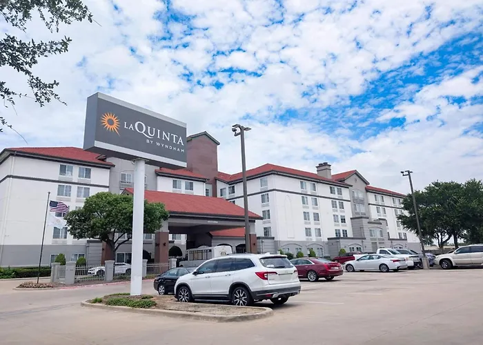 3 star hotel: La Quinta By Wyndham Dfw Airport South / Irving